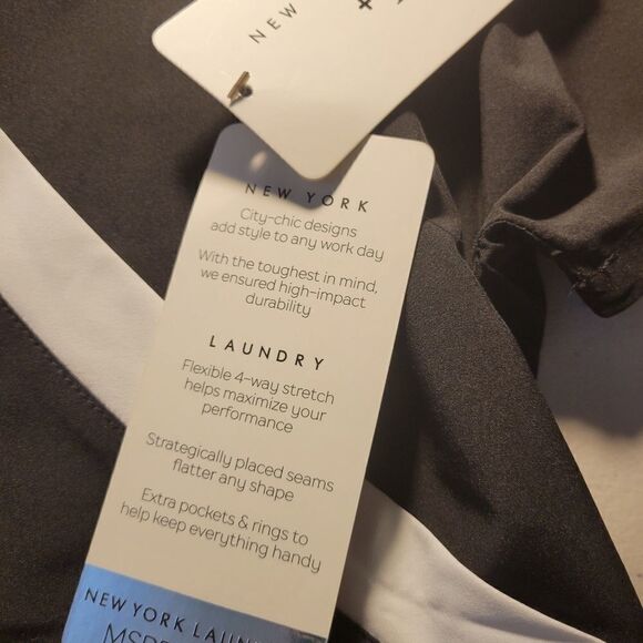 " New York Laundry " Woman's Medics scrub top Size: medium black/white NWT - Picture 6 of 7